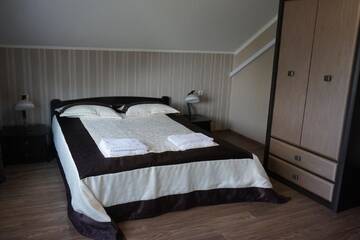 Фото номера Семейный полулюкс Отель Hotel Central Park г. Velyikyy Bychkiv 32