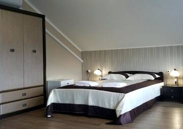 Фото номера Семейный полулюкс Отель Hotel Central Park г. Velyikyy Bychkiv 13